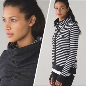 🔴SALE! Lululemon “In a Cinch” Reversible Pullover